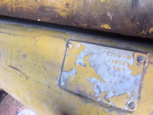 รถขุดpc200-6 s/n J20567 รถดีสีไม่สวย เล่มทะเบียน