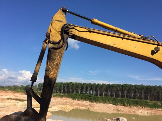 รถขุดpc200-6 s/n J20567 รถดีสีไม่สวย เล่มทะเบียน