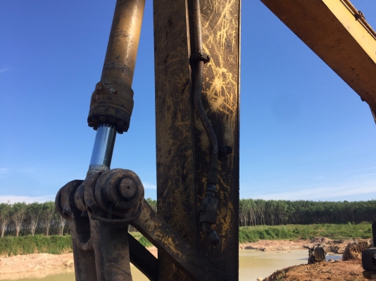 รถขุดpc200-6 s/n J20567 รถดีสีไม่สวย เล่มทะเบียน