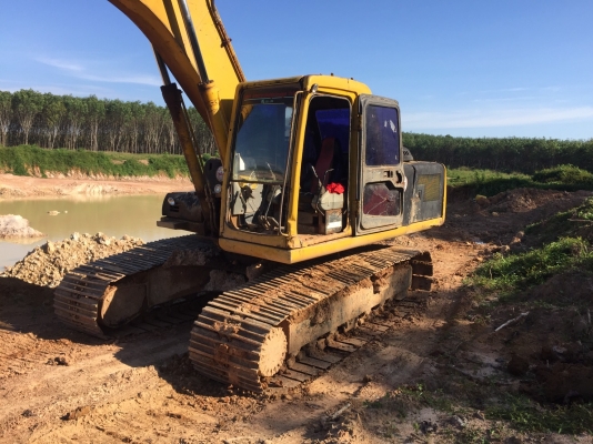 รถขุดpc200-6 s/n J20567 รถดีสีไม่สวย เล่มทะเบียน