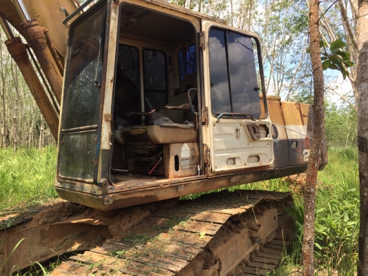 รถขุด pc200-5 คอนโทนสั้น มี3คันจะขายออก1คัน เลือกได้ รถดีๆสวยดี รถขุด pc200-5 คอนโทนสั้น มี3คันจะขายออก1คัน เลือกได้ รถดีๆสวยดี