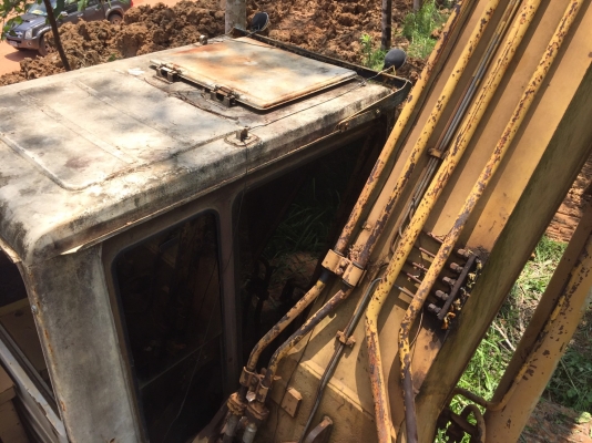 รถขุด pc200-5 คอนโทนสั้น มี3คันจะขายออก1คัน เลือกได้ รถดีๆสวยดี