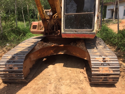 รถขุด pc200-5 คอนโทนสั้น มี3คันจะขายออก1คัน เลือกได้ รถดีๆสวยดี รถขุด pc200-5 คอนโทนสั้น มี3คันจะขายออก1คัน เลือกได้ รถดีๆสวยดี