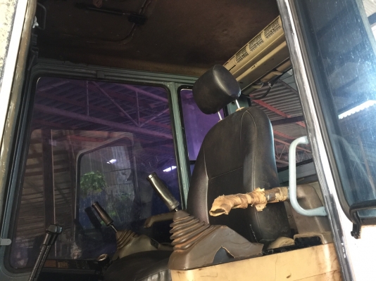 รถขุด pc200-5 คอนโทนสั้น มี3คันจะขายออก1คัน เลือกได้ รถดีๆสวยดี รถขุด pc200-5 คอนโทนสั้น มี3คันจะขายออก1คัน เลือกได้ รถดีๆสวยดี