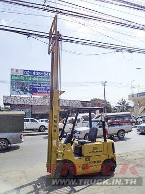 ขายรถยกมิตซูบิชิ 1.5 ตัน เครื่องเบนซิน กระบอกคู่ เสาสูง 4 เมตร  ยางตันใหม่ พวงมาลัยเพาเว่อร์  สีเดิมจากนอก นำเข้าจากญี่ปุ่น ใช้งานได้ทันที ราคา130000