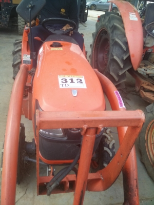 แทรกเตอร์เข้าใหม่ B2140 มีใบมีดดันหน้า สภาพดีใช้งานได้เลย สนใจติดต่อด่วนๆเลยครับ แทรกเตอร์เข้าใหม่ B2140 มีใบมีดดันหน้า สภาพดีใช้งานได้เลย สนใจติดต่อด่วนๆเลยครับ