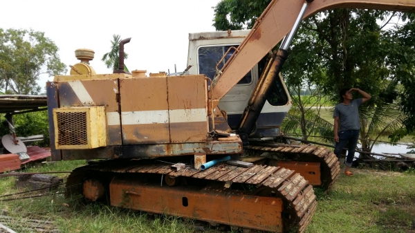 ขายKOMATSU 120-2 สภาพเก่านอก ขายKOMATSU 120-2 สภาพเก่านอก