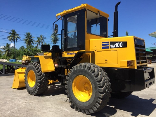 รถตักล้อยาง KOMATSU WA100-1 ทำสีใหม่ นำเข้า มือสองญี่ปุ่น