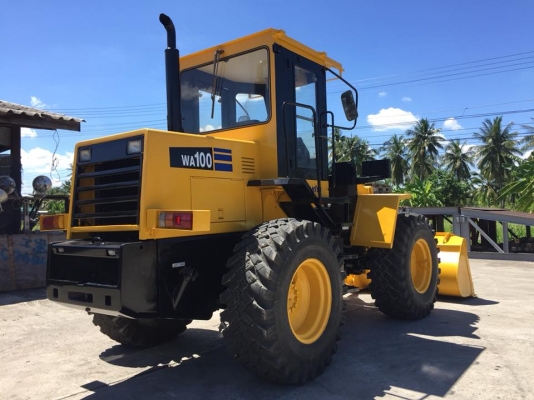 รถตักล้อยาง KOMATSU WA100-1 ทำสีใหม่ นำเข้า มือสองญี่ปุ่น