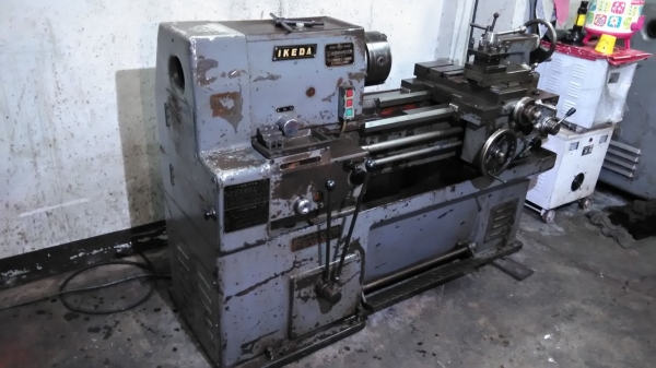 **ขายถูกๆครับ**เครื่องกลึงมือสองจากญี่ปุ่น IKEDA 5ฟุต แน่นๆ นิ่งๆ ทุกๆระบบใช้งานได้ดีมาก..จัดส่งทั่วไทยครับ