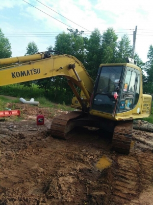 ขายรถขุดแบ็คโค โคมัสสุPC120-6 เล่มทะเบียนไฟฟ้าครบ บูมสวยเอวแน่น ช่วงล่างโซ่อัดใหม่ สภาพพร้อมลุยงาน