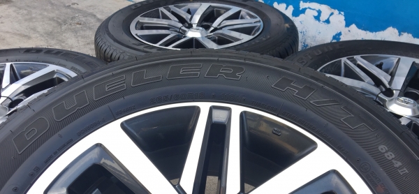 แม็กน้องๆป้ายแดง Toyota All New Fortuner ขอบ18 พร้อมยางป้ายแดง 265-60-18 ปี 17