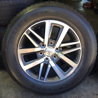 แม็กน้องๆป้ายแดง Toyota All New Fortuner ขอบ18 พร้อมยางป้ายแดง 265-60-18 ปี 17