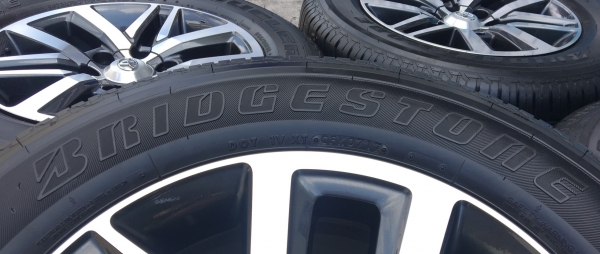 แม็กน้องๆป้ายแดง Toyota All New Fortuner ขอบ18 พร้อมยางป้ายแดง 265-60-18 ปี 17