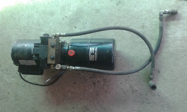 ขายปั้มไฮดรอลิก ไฟฟ้า 220 V. พร้อมโซลินอย 2 ทาง