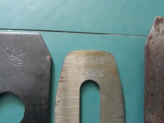 ขายชุดใบกบ5ชิ้นใบกบ 1 3/4&quot; , 1 /12&quot; , ใบกบผีเสื้อ2ใบ และใบประกับกบเจแปน งานเก่าเก็บ