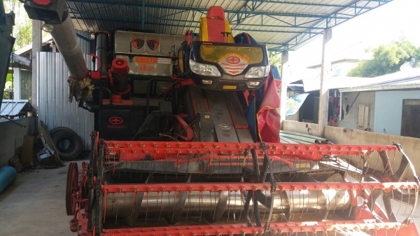 ขาย ศักดิ์พัฒนา อมตะ เบอร์ 2 ปี 56  ใช้งานน้อย 900 ช.ม  รถออกป้ายแเดงมา สถาพสวยเดิม  คันนี้สั่งคอเลส เครื่อง Isuzu 240 แรง รวมโบ พร้อมใช้งาน ราคา 980,000 ขายด่วนครับ  091-0206555 อยู่ ยโสธร เน้นโทรคุยครับ