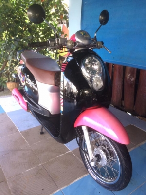 Honda Scoopy-i สี ชมพู-ดำ รถสวยเครื่องดี ราคาถูกครับ Honda Scoopy-i สี ชมพู-ดำ รถสวยเครื่องดี ราคาถูกครับ