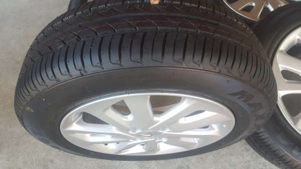 ขายล้อป้ายแดงHONDA Mobilio พร้อมยางปี17  4 ล้อ