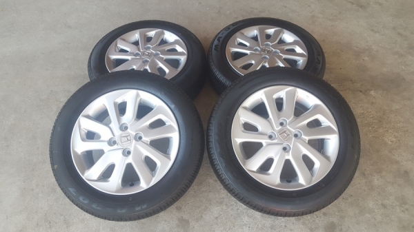 ขายล้อป้ายแดงHONDA Mobilio พร้อมยางปี17  4 ล้อ