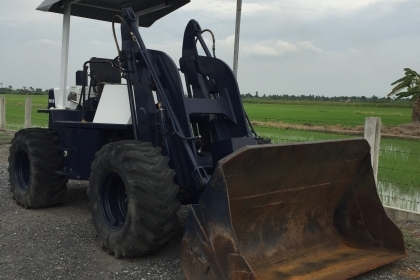 รถตักล้อยาง โคมัทสุ WR 8-1