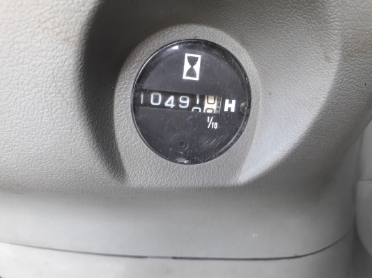 ขายHITACHI EX200-5 เก่าใน สภาพดี  ตรวจเช็คระบบพร้อมใช้  เอกสารเล่มทะเบียน  โทร  089-3818694  ดวงนภา