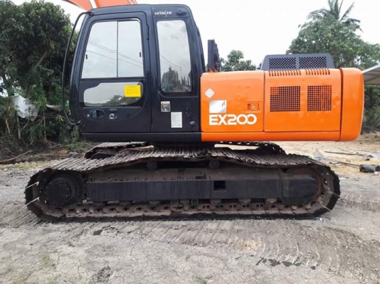 ขายHITACHI EX200-5 เก่าใน สภาพดี  ตรวจเช็คระบบพร้อมใช้  เอกสารเล่มทะเบียน  โทร  089-3818694  ดวงนภา