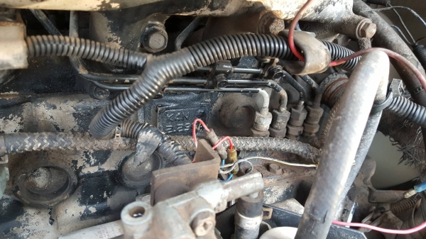 ขายรถขุด MITSUBISHI  รุ่น  MXR55 เครื่องยนต์ K4N   4สูบ  เก่านอก มีลายเจาะ  ขายตามสภาพ  มีเอกสาร 280,000 บาท