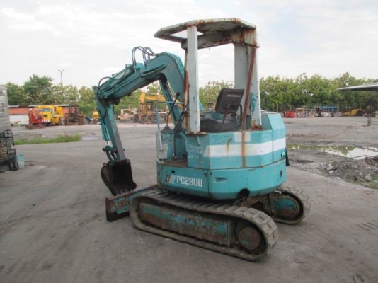 รถขุด  KOMATSU  PC28UU-1 เก่านอก เครื่องยนต์ 3D78  3สูบ  ขาย210,000 บาท
