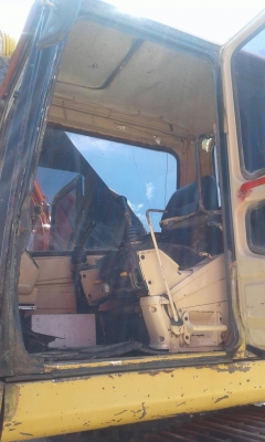 ขายด่วน CAT330 สภาพสวยพร้อมใช้งาน ไฟฟ้าสมบูรณ์ โซ่ช่วงล่างหนา เอวแน่น เอกสารเล่มทะเบียน รถพร้อมลุยงาน สภาพเหมือนเก่านอก สนใจโทรสอบถาม 093-0764943  088-3223272 K ตั้ม