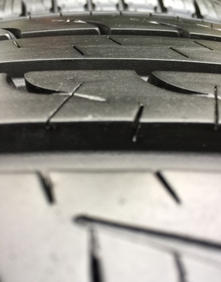 ยาง Goodyear 265 65 17 ปี16 ดอกเต็ม ไม่มีปะ ราคาไม่แพง ยาง Goodyear 265 65 17 ปี16 ดอกเต็ม ไม่มีปะ ราคาไม่แพง