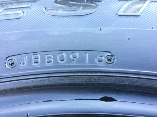 ยาง Bridgestone 265 65 17 ปี16 ดอกเต็ม ใช้ยาว ราคาชุดล่ะ 6,500 บาท ติดต่อ e