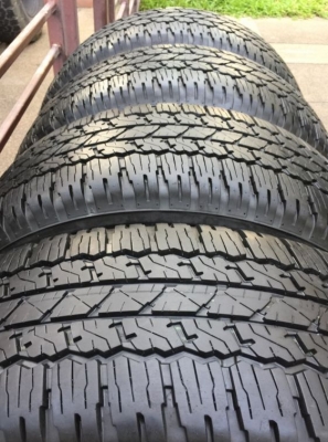 ยาง Bridgestone 265 65 17 ปี16 ดอกเต็ม ใช้ยาว ราคาชุดล่ะ 6,500 บาท ติดต่อ e