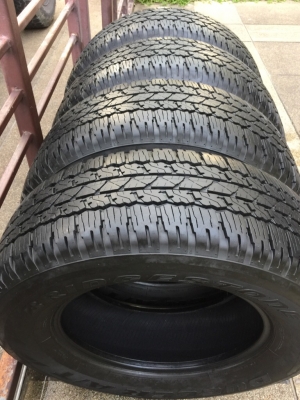 ยาง Bridgestone 265 65 17 ปี16 ดอกเต็ม ใช้ยาว ราคาชุดล่ะ 6,500 บาท ติดต่อ e