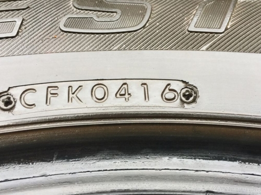 ยาง Bridgestone 265 65 17 ปี16 ดอกเต็ม ใช้ยาว ราคาชุดล่ะ 6,500 บาท ติดต่อ e