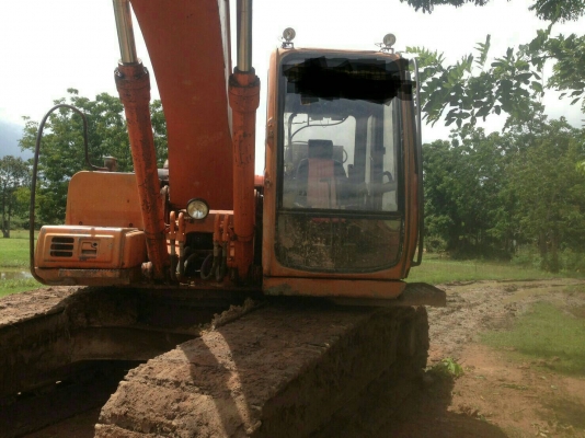 HITASHI EX 200-5 เอกสารเล่มทะเบียน สภาพดี มอเตอร์คันเร่งต้องเช็ค ไฟฟ้ามี หน้าจอขึ้น ทำงานไม่โหลด อยู่ภาคตะวันออก ราคา650,000บ. สนใจ 0835601591 หรือ 0903494058