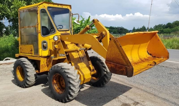 ขายด่วน245,000รถยกตักหัวเก๋งเอวอ่อนTCMHL808A-2ตักยก2.5ตันยกสูง3เมตรรถขับเคลื่อน4ล้อเกียร์ท็อกโลฮายรถนอกเพื่งนำเข้ามายังไม่เคยใช้งานในเมืองไทยเลย