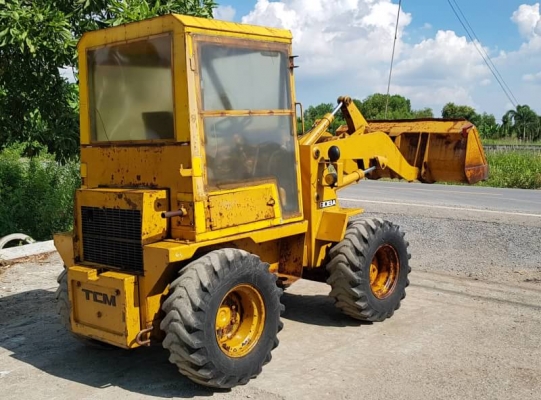 ขายด่วน245,000รถยกตักหัวเก๋งเอวอ่อนTCMHL808A-2ตักยก2.5ตันยกสูง3เมตรรถขับเคลื่อน4ล้อเกียร์ท็อกโลฮายรถนอกเพื่งนำเข้ามายังไม่เคยใช้งานในเมืองไทยเลย