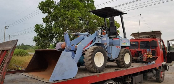 ขายด่วนรถยกตักเอวอ่อนฟูโกกาวาHL35-2ตักยก2.5ตันยกสูง3เมตรรถขับเคลื่อน4ล้อเกียร์ท็อกโลฮายรถนอกเพื่งนำเข้ามายังไม่เคยใช้งานในเมืองไทยเลย