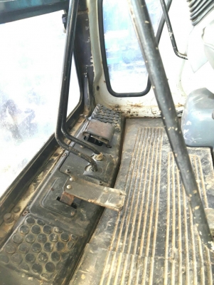 KOMATSU PC30-7 รถสวย พร้อมใช้งาน มีระบบไลน์หัวเจาะ เครื่องดี ปั้มดี ทำงานไม่มีโหลด ราคาต่อรองได้ ติดต่อ 0872976734