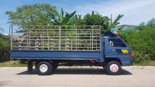 ISUZU NPR 115แรงม้า ยาว5เมตร คัทซีสวย เครื่องดี สภาพพร้อมใช้งาน ราคาต่อรองได้ ติดต่อ 0872976734