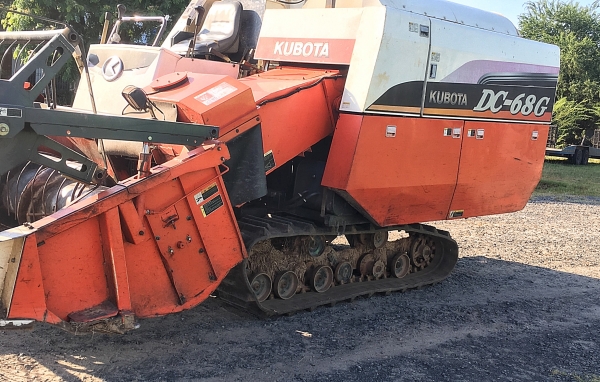 ขายรถเกี่ยวข้าว DC 68G