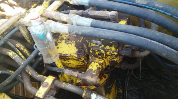 ขาย 465,000 บาท KOBELCO SK200 MARK 3 เครื่องดี ปั้มแรง โช่หนา เอวแน่น เอกสารอินวอยท์  รถอยู่ จ.สกลนคร โทร&amp;ไอดีไลน์ 0610710295