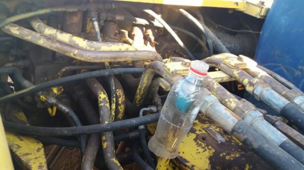 ขาย 465,000 บาท KOBELCO SK200 MARK 3 เครื่องดี ปั้มแรง โช่หนา เอวแน่น เอกสารอินวอยท์  รถอยู่ จ.สกลนคร โทร&amp;ไอดีไลน์ 0610710295