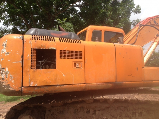 ขายรถแบคโฮ HITACHI EX200-5 แอร์ไฟฟ้าพร้อม เล่มทะเบียน สภาพสวย สนใจโทร 081-970-1072