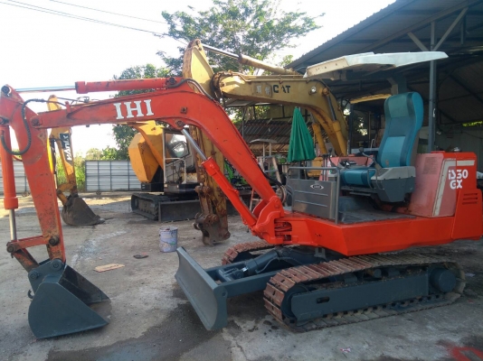 รถแบคโฮ IHI IS-30GX3 รถเก่านอกพึ่งนำเข้ามา ยังไม่เคยใช้งานในไทย เครื่องดี ปั๊มนิ้ว คอนโทลน้ำมัน คอนโทลสั้น เร็วแรงไม่โหลด ระบบไฟฟ้าสมบูรณ์ จอทำานได้ปกติ พร้อมใช้งาน มีเอกสารใบอินวอยซ์ มี VDO การทำงานให้ชม