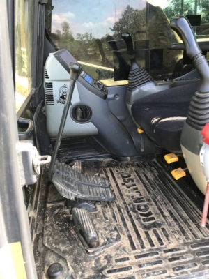 ขาย 1,790,000 บาท KOMATSU PC200-8N1 ทำงาน 7,771 ชม. เครื่องดี ปั้มแรง โช่หนา เอวแน่น สวยกิป ไฟฟ้าครบ เอกสารเล่มทะเบียน รถสวยพร้อมใช้เอกสารพร้อมโอน รถอยู่ จ.ปทุมธานี 090-772-3710 090-772-3708