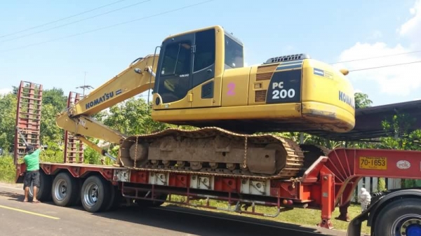 ขาย 1,790,000 บาท KOMATSU PC200-8N1 ทำงาน 7,771 ชม. เครื่องดี ปั้มแรง โช่หนา เอวแน่น สวยกิป ไฟฟ้าครบ เอกสารเล่มทะเบียน รถสวยพร้อมใช้เอกสารพร้อมโอน รถอยู่ จ.ปทุมธานี 090-772-3710 090-772-3708