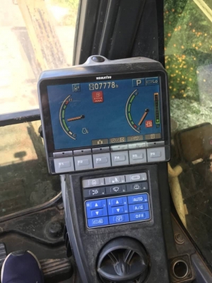 ขาย 1,790,000 บาท KOMATSU PC200-8N1 ทำงาน 7,771 ชม. เครื่องดี ปั้มแรง โช่หนา เอวแน่น สวยกิป ไฟฟ้าครบ เอกสารเล่มทะเบียน รถสวยพร้อมใช้เอกสารพร้อมโอน รถอยู่ จ.ปทุมธานี 090-772-3710 090-772-3708