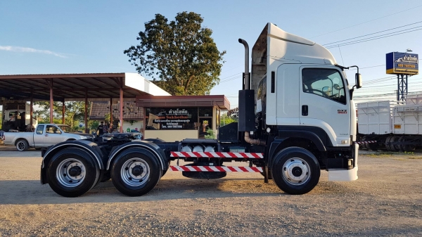......ขาย ISUZU GXZ 360 แรงม้า ปี 57 หัวลาก รถสดสวยพร้อมใช้งาน เอกสารพร้อมใช้งาน สนใจติดต่อเรา ดำสุโ